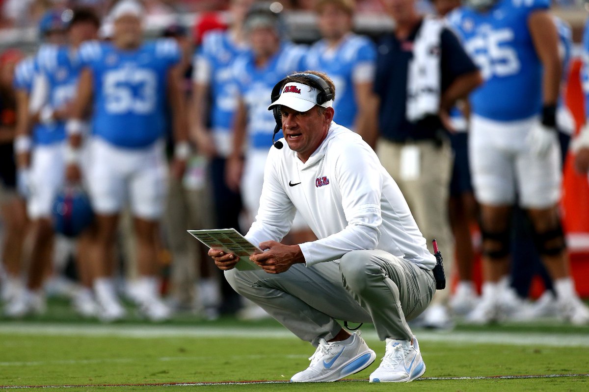 itismarkharris's tweet photo. Florida is not a better job than Ole Miss.

Lane Kiffin leaving Oxford for Gainesville would be nonsensical and a lateral move, at the very best. 

My story: https://t.co/Ewgv9gGHkN https://t.co/e1LNT1csNQ