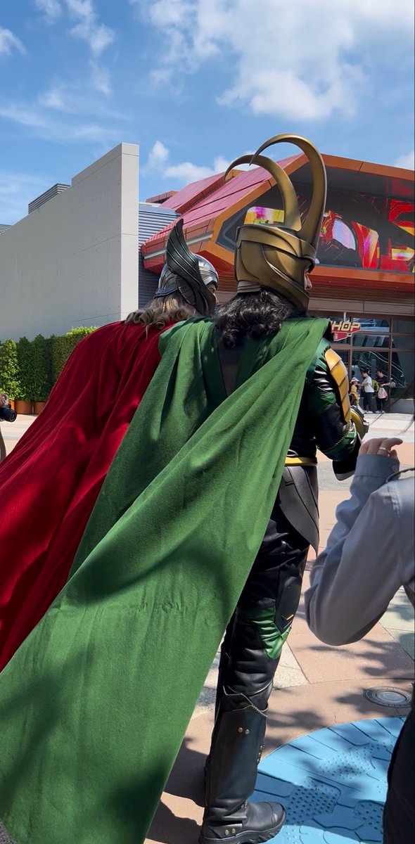 となりに並んでるだけでもうれしい...🫶