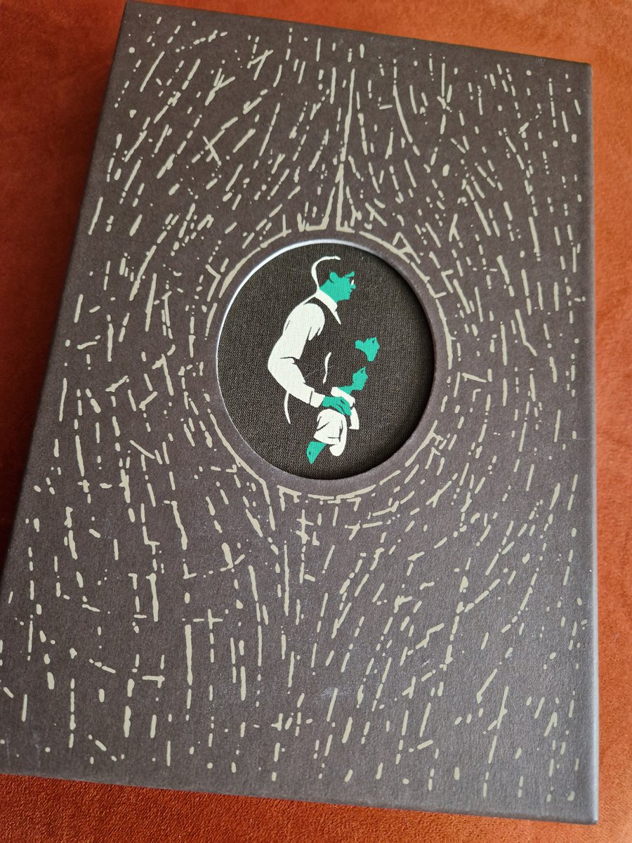 RinaMMc's tweet photo. A stunningly illustrated Folio Society copy of To Kill a Mockingbird. Beautiful birthday present from @Otisbragg https://t.co/SdyeZdRCYV