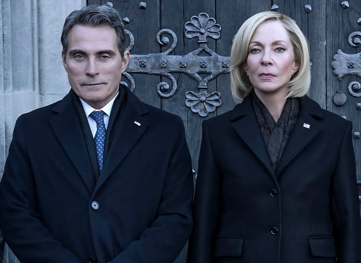 I'm already loving the Grace-Hal era! 

I want these two scheming, scamming and morally spiraling together next season. 🔥

#HalWyler #GracePenn #TheDiplomat #Netflix