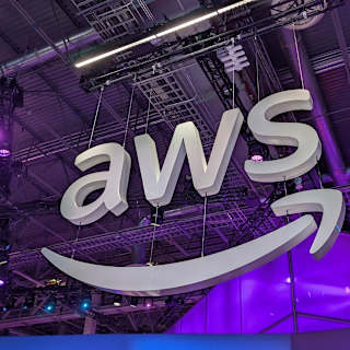 Falla de AWS deja fuera de línea sitios web importantes a nivel mundial incuyendo algunos de nuestra empresa. De nuevo se pone a lupa sobre la fragiidad de nuestro Internet. AWS controla el 32% de  la computación en la nube.