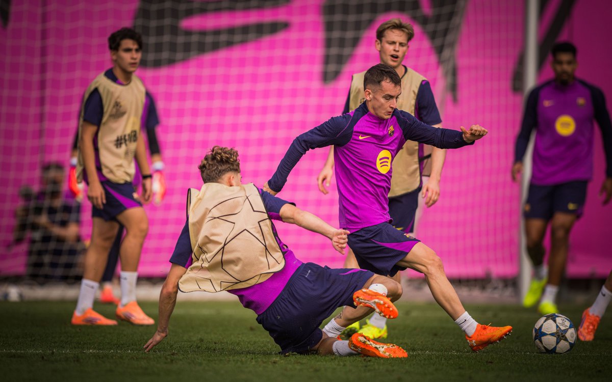 F21World's tweet image. Frenkie De Jong Training #UCL