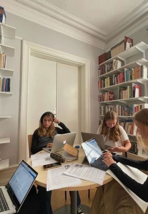 AdelaWriter's tweet photo. We can handle your assignments and homework in due time 
🔹Homework
🔹 Essay
🔹Thesis
🔹 Research papers
🔹Psychology
🔹Philosophy
🔹Economics
🔹Finance
🔹 Accounting
🔹Sociology
 🔹Nursing
🔹Biology
🔹Statistics
🔹Algebra
DM @AdelaWriter https://t.co/oEDgXgXeNE
