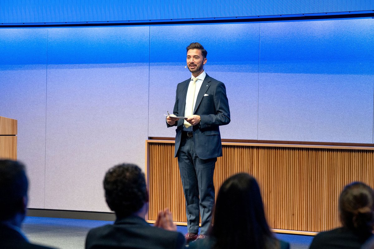 Manuel Moreno tweet media