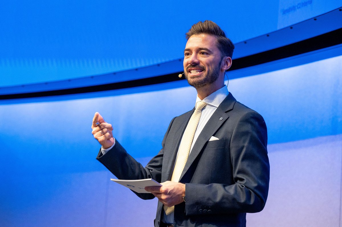 Manuel Moreno tweet media