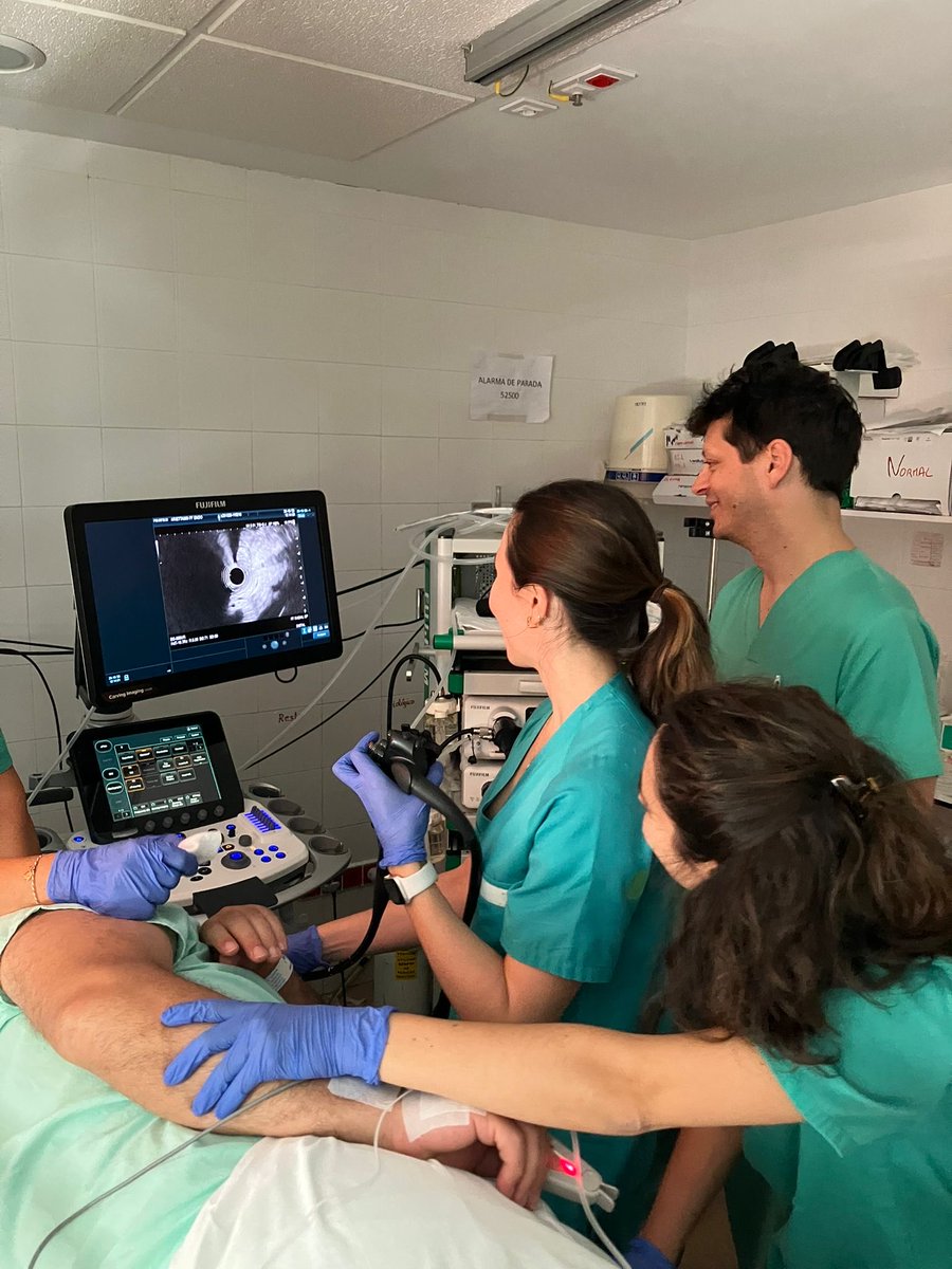 EcoendoZone's tweet photo. Parte práctica donde los alumnos participan activamente en la exploración bajo nuestra supervisión
@FujifilmUS @SEEDendoscopia @sepdigestiva https://t.co/9wfWiyaHqF