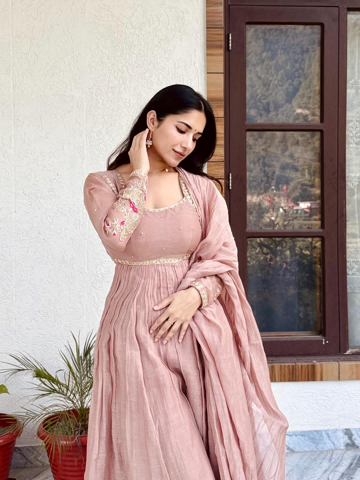 G3tfmjOWgAA3oWM?format=jpg&name=large