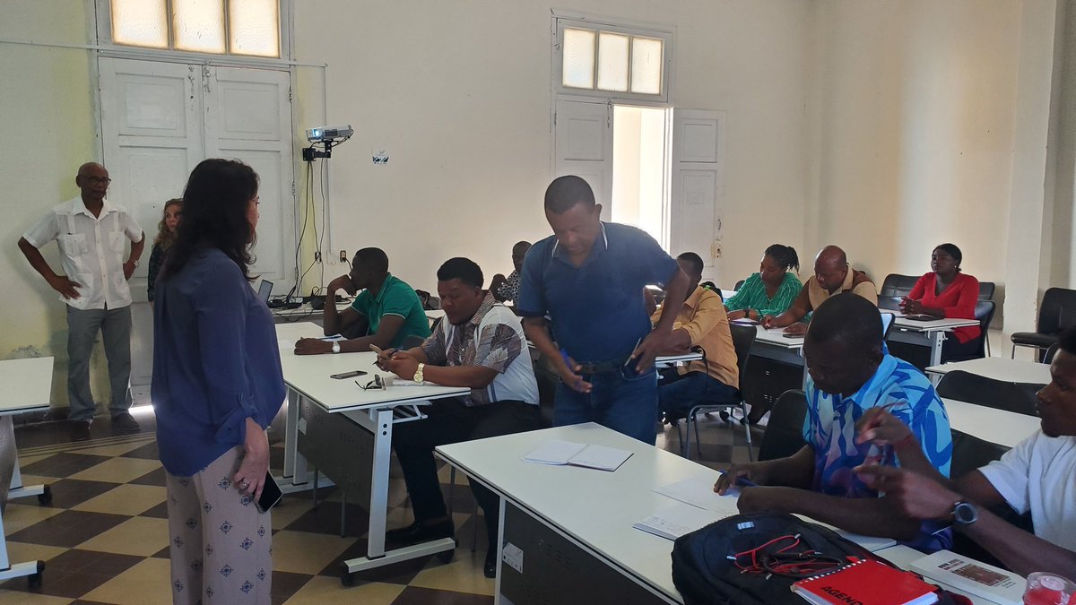 PosgradoUNISS's tweet photo. La #UNISS  fortalece las alianzas estratégicas con universidades de Haití. Esta cooperación se materializa con la participación en los diferentes programas de posgrado que buscan intercambiar conocimientos y experiencias, potenciando la formación de profesionales. https://t.co/z5bjiqoWRV