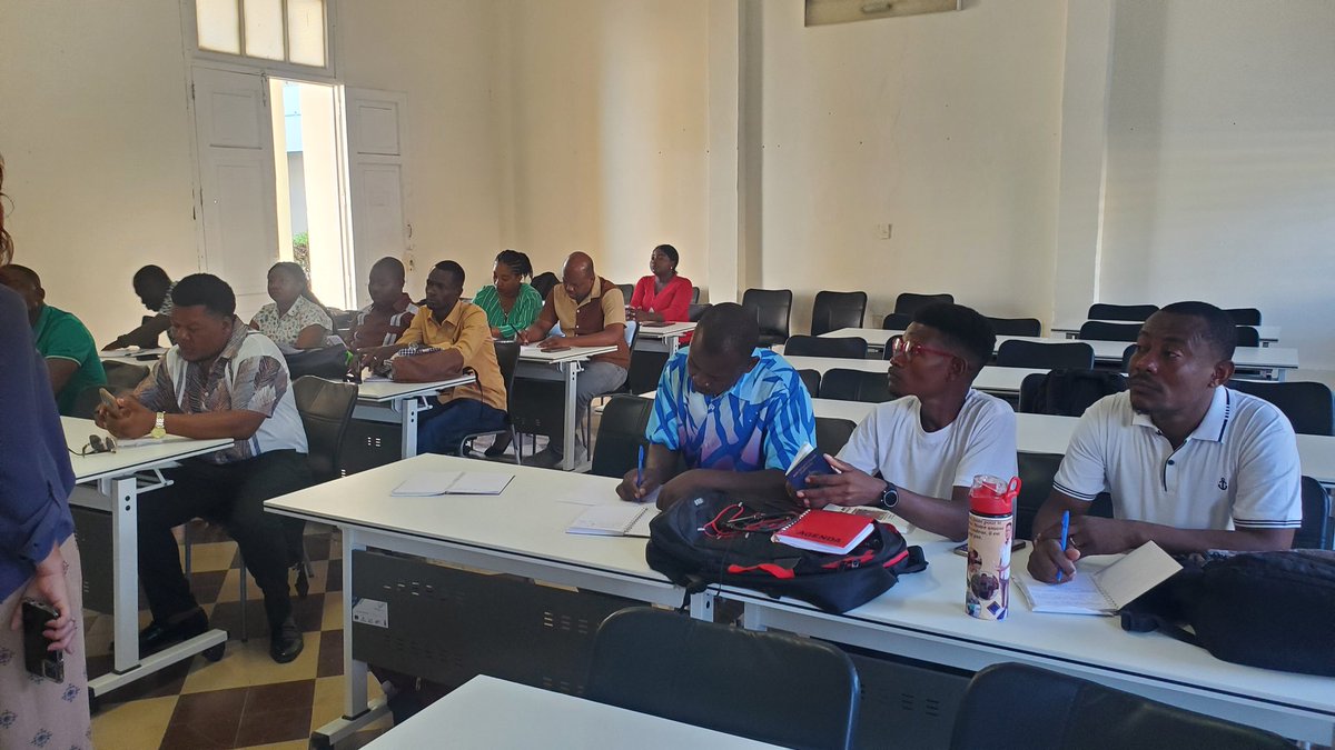 PosgradoUNISS's tweet photo. La #UNISS  fortalece las alianzas estratégicas con universidades de Haití. Esta cooperación se materializa con la participación en los diferentes programas de posgrado que buscan intercambiar conocimientos y experiencias, potenciando la formación de profesionales. https://t.co/z5bjiqoWRV