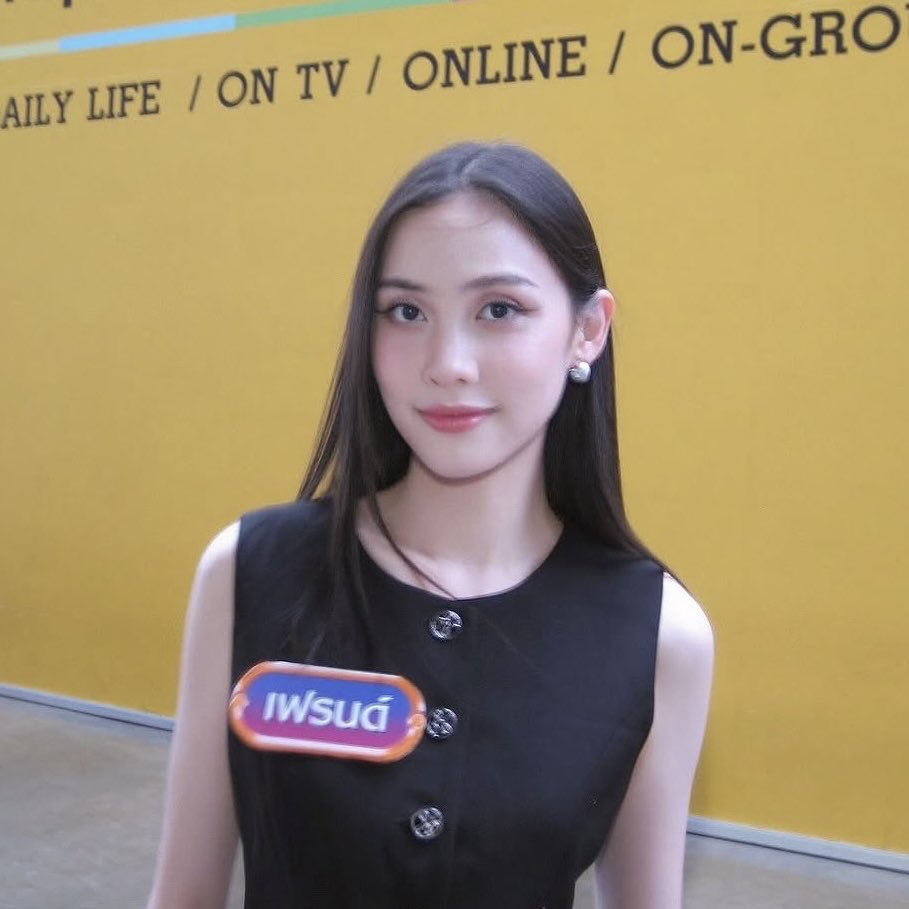 ᴛʜᴇ ᴀʀᴛ                                                       ᴛʜᴇ ᴀʀᴛɪꜱᴛ