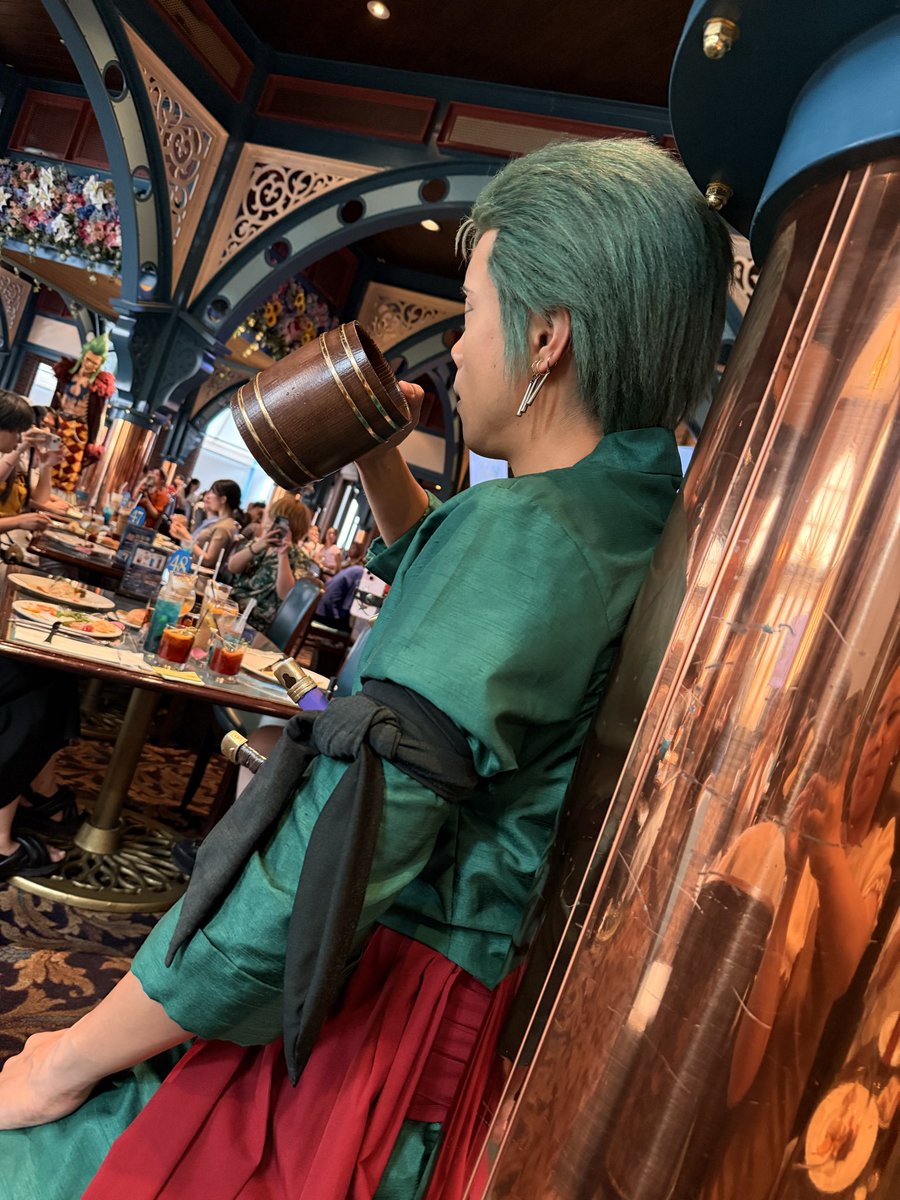 Ryu0606s's tweet photo. この前サンレス行った時の写真が出��きた…素晴らしくゾロの女してきた…あとバルトロメオが可愛すぎて可愛かった… https://t.co/1byxheGCuR
