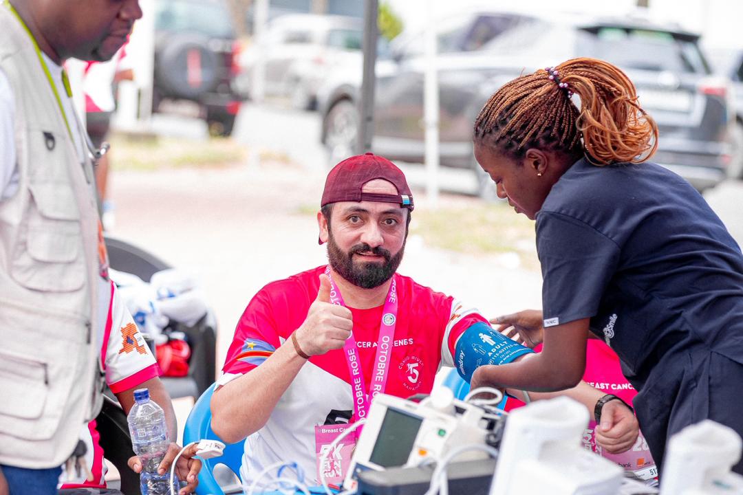 OS_DRC's tweet image. #Breast_Cancer_Awareness_Month
Des Km parcourus, un message porté : Ensemble contre le Cancer du sein ! 
À l’occasion du mois d’Octobre rose, OS RDC a participé en tant que partenaire médical au marathon de sensibilisation contre le cancer du sein organisé par le @congomarathon