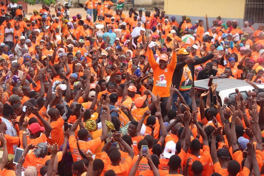 Plexy00225's tweet photo. CAMPAGNE ELECTORALE . 
Région du Béré.
La Marrée ORANGE à #MANKONO, ce Lundi 20 octobre 2025 pour #ADO2025 
#RHDP #ADO2025 #ADOPresident #PourUneGrandeCotedIvoire #PourUneGrandeNation https://t.co/f36mXZhKqg