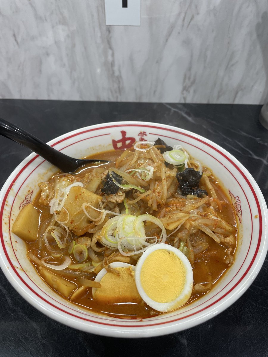 ananco0923's tweet photo. 蒙古タンメン中本🌶️どうしても行きたくて〜！麺少なめにしたけど、やっぱり食べきれなかった👵味噌五目ラーメン🍜 https://t.co/ALmfkASpBY