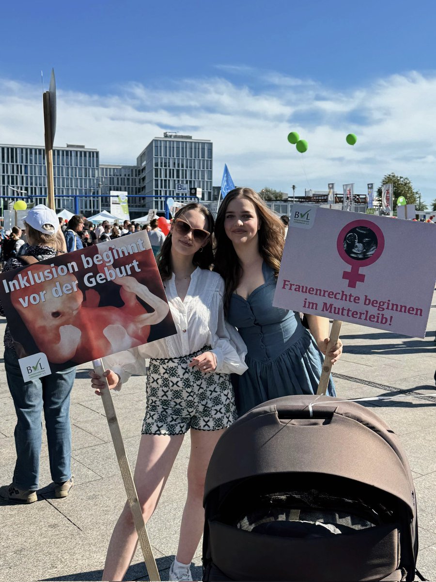 Feministische Indie-Künstler sein wollen, aber wehe Frauen, die sich für das Leben einsetzen hören deine Musik. 🤡