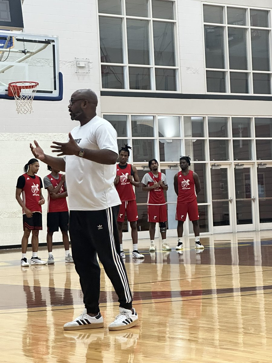 Coach Alexander tweet media