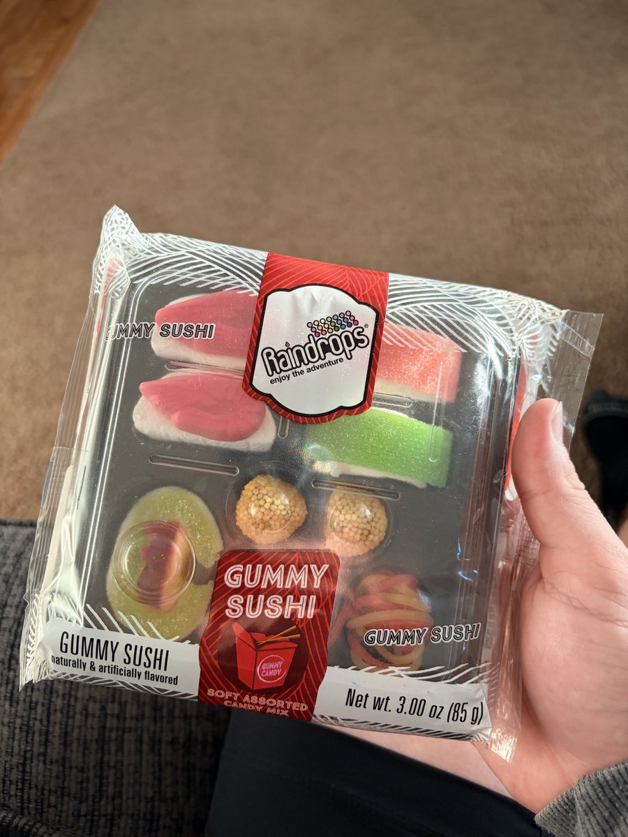 rangematt's tweet image. I usually pass on the gas station sushi, but I made an exception this time.