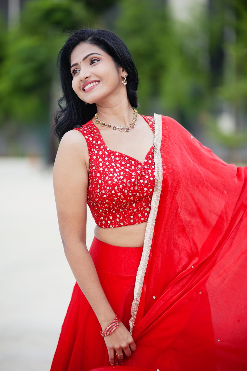 VenbaOfficial's tweet image. Wishing everyone a happy and safe Diwali 🎇✨

#happydiwali2025