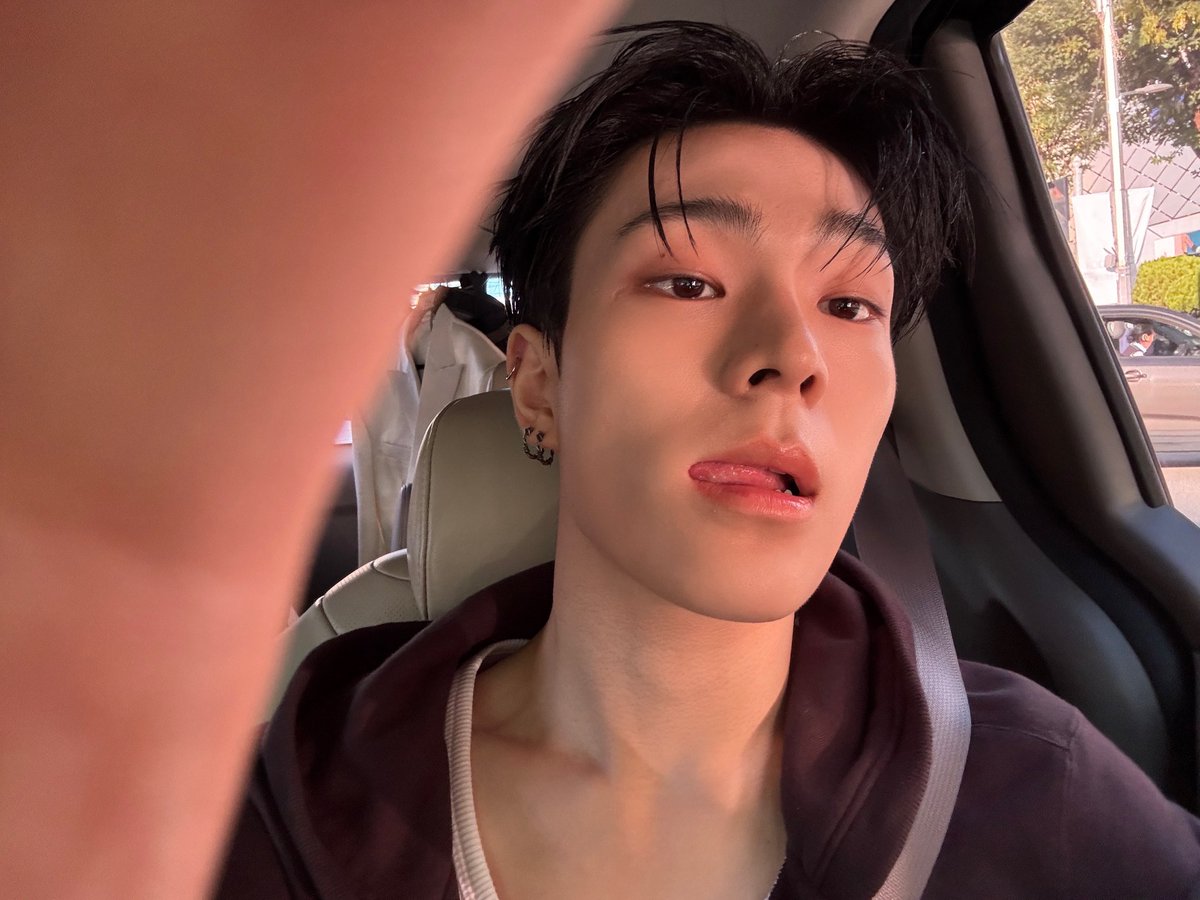 아뭐하는건데진짴!!!!!