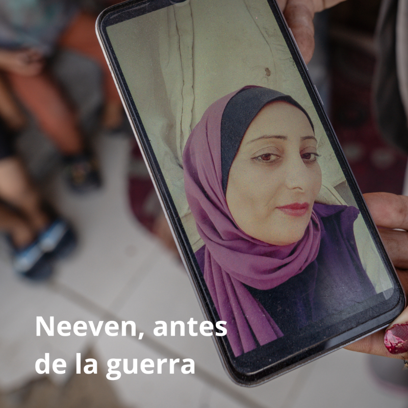 WFP_es's tweet photo. Para Neveen, la guerra significa hambre, desplazamiento y pérdida.

Fue desplazada varias veces dentro de la ciudad de Gaza.
Neveen ahora vive entre los escombros de un bloque de apartamentos.

El alto al fuego allana el camino para que llegue más ayuda a Gaza.