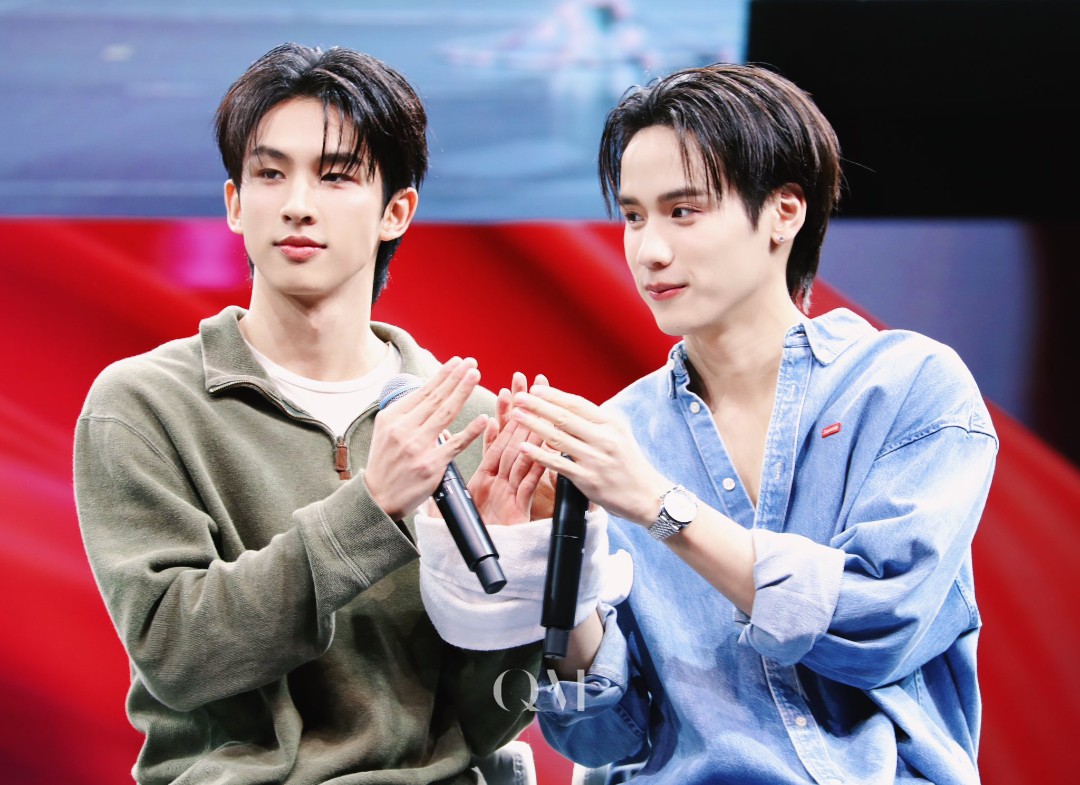 One_vivid_dream's tweet image. God, I love couples who serve Siren Eyes x Boba Eyes realness
#PoddPapang #MioBump #SurfJava #WinnySatang