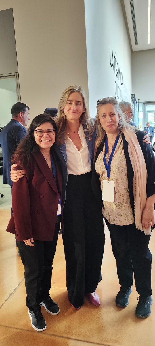 Nuestras compañeras <a href="/ambientologica_/">Lorena Álvarez-Sala</a> e <a href="/Isabelsilva_7/">Isabel Silva</a> #EUClimatePact
Participaron en la Convención por el #pactodeestado
💬 Moderaron mesas sobre ruralidad/adaptación y fenómenos extremos
Inspirador volver a coincidir con Sara Aagesen <a href="/mitecogob/">Transición Ecológica y Reto Demográfico</a>

Desde #A4Voces seguimos en acción