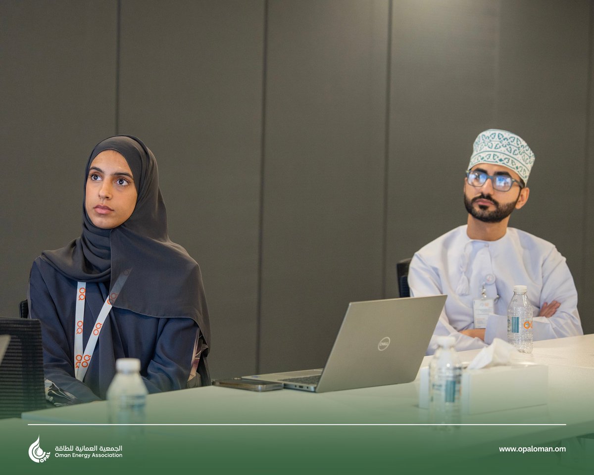 الاثنين، 20 أكتوبر 2025 – نظمت الجمعية العمانية للطاقة (أوبال) ورشة عمل بعنوان الرقمنة والذكاء الاصطناعي في مجال السلامة والصحة والبيئة، والتي استضافتها شركة أوكيو للأستكشاف والإنتاج، بمشاركة خبراء من الشركات المشغِّلة في قطاع الطاقة.

تأتي هذه الورشة ضمن مبادرة فريق العمل