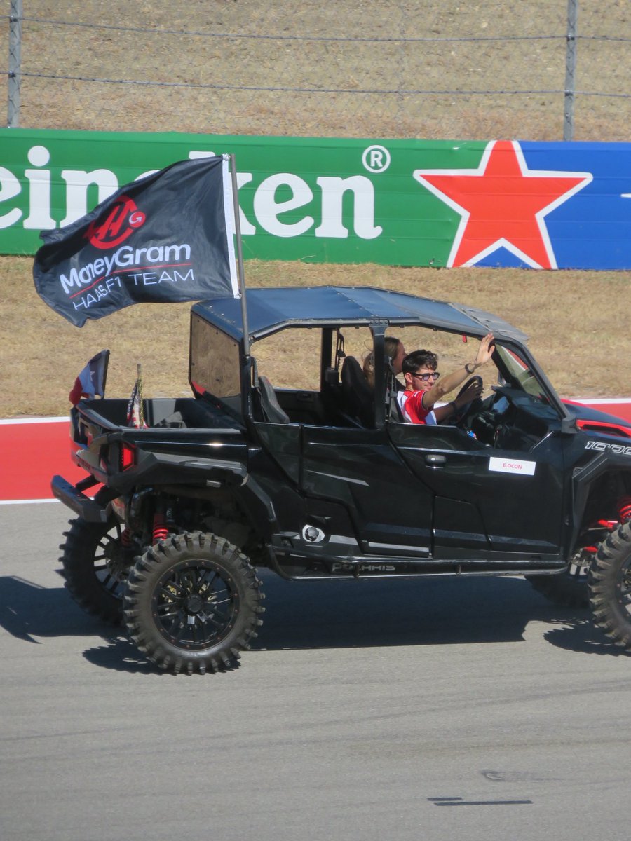 sennajames_'s tweet photo. Recently, I attended the US Grand Prix and it was the coolest! So, here are a few of the photos I took before and during the race: https://t.co/vFQEqxeZOL