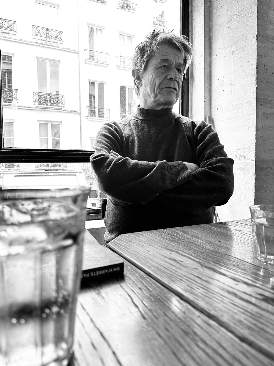 L’immense Emmanuel Carrère prochainement dans <a href="/_MetalHurlant/">Métal⚡Hurlant</a> ! On a parlé de Dracula, de Philip K.Dick, de L’armée des Ombres et du cinéma d’Ari Aster et de Jordan Peele.