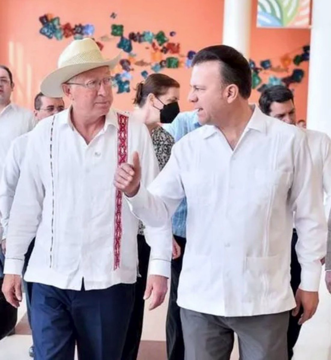 Vic_Montenegro's tweet image. Desapariciones en Mazatlán abren grieta política
Gobernadores de #Sinaloa y #Durango enfrentados, mientras familias de desaparecidos quedan atrapadas entre narrativas opuestas y sin respuestas.
Mi columna #Contrapesos de este lunes en @SigloDurango
🔗elsiglodedurango.com.mx/noticia/2025/d…