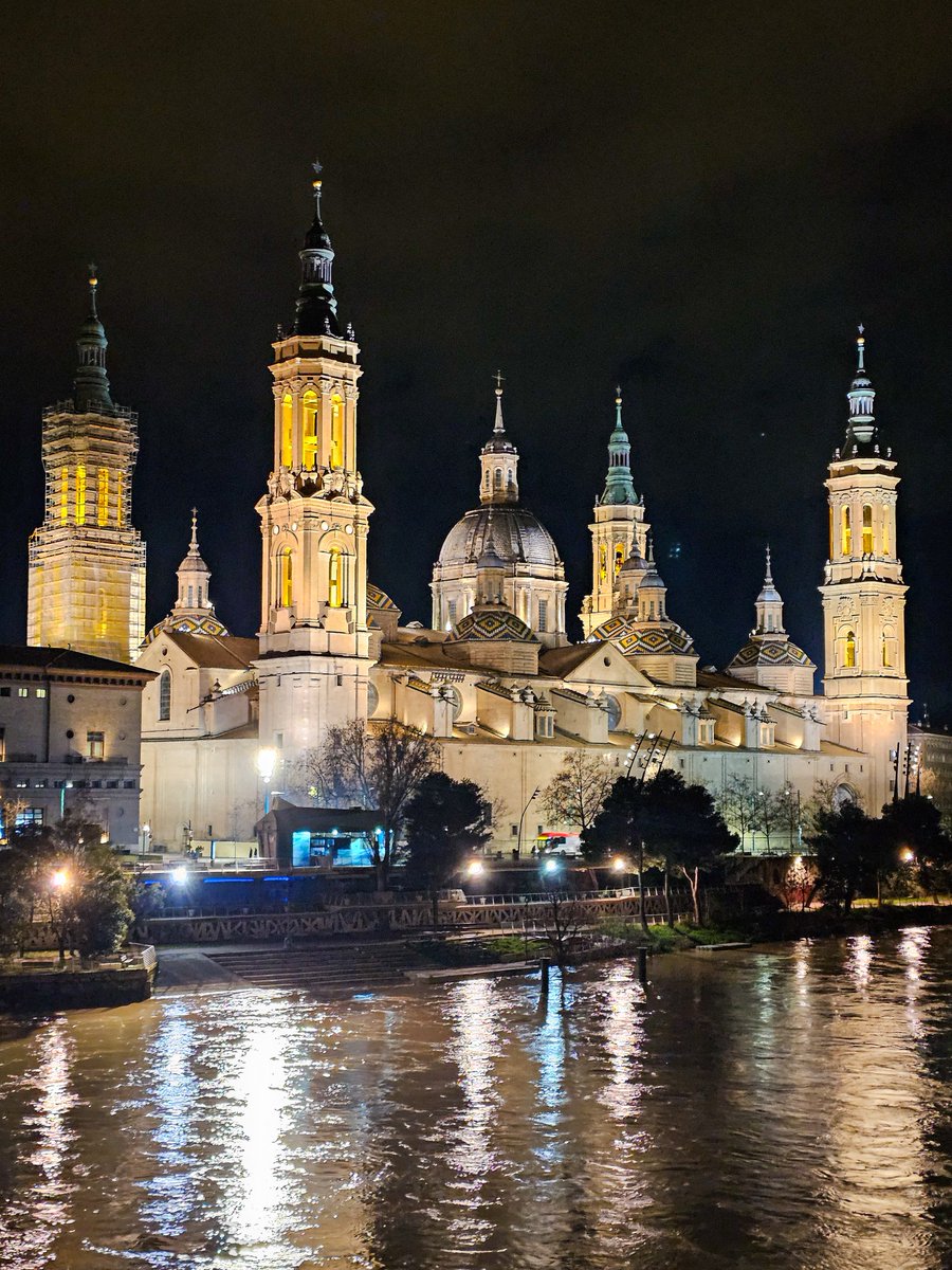 que bonita eres Zaragoza!! RT si eres de Zaragoza