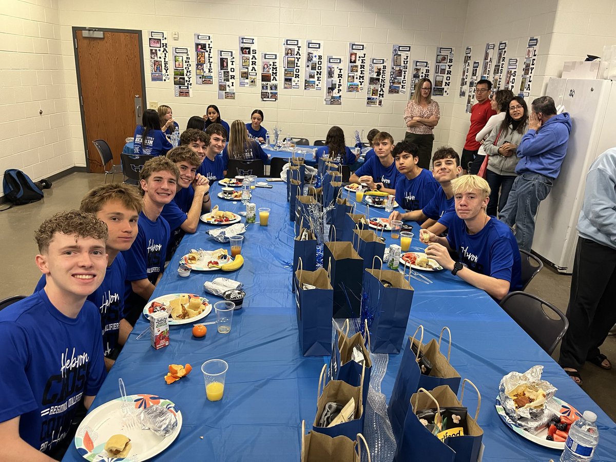 Hawk Running tweet media