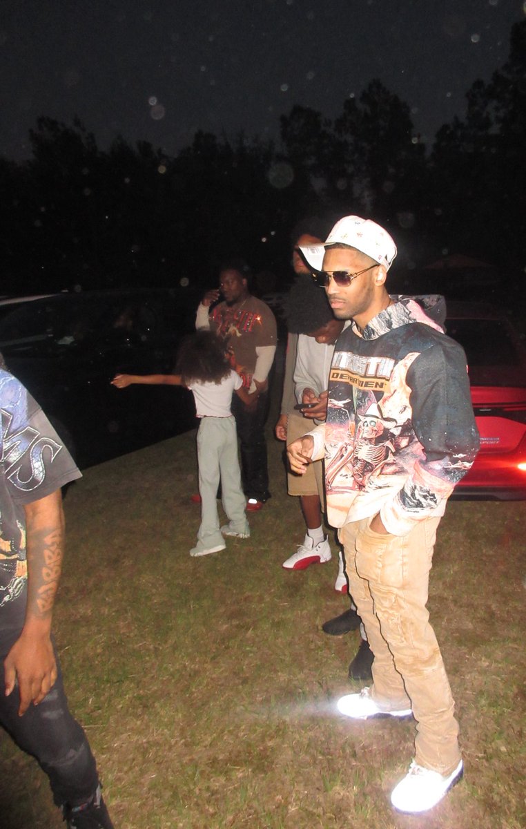 letmeknowsum_'s tweet photo. #backdown #fs4l https://t.co/5eckkAxO8K