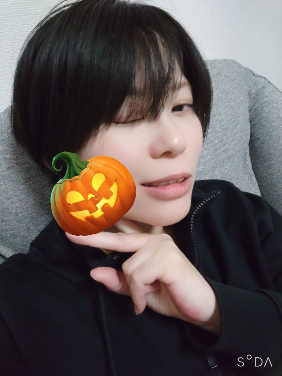 酔うと姉私共に姉妹自慢が始まるのとても面白い
ずっと姉妹の自慢をする姉妹になってた
私に関しては恋愛対象は女ですか？男ですか？って聞かれて死ぬほど笑った
どっちでもいいです。好きになれば。でも残念ながらそんな人間は居ない。