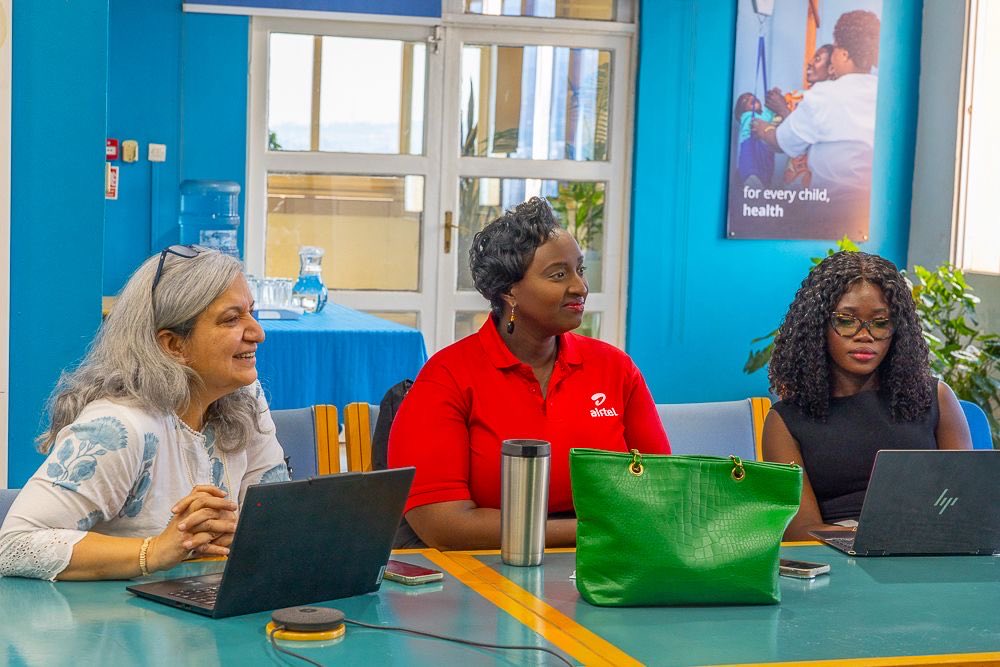 LiekevandeWiel's tweet image. Today, it was fun to visit Kimisagara Youth Centre again, this time with our great partners @airtelrw, @unicefrw & @rwandagov — we witnessed young people learning new skills, interact and using digital tools to create and lead change in their communities.
Inspiring energy!