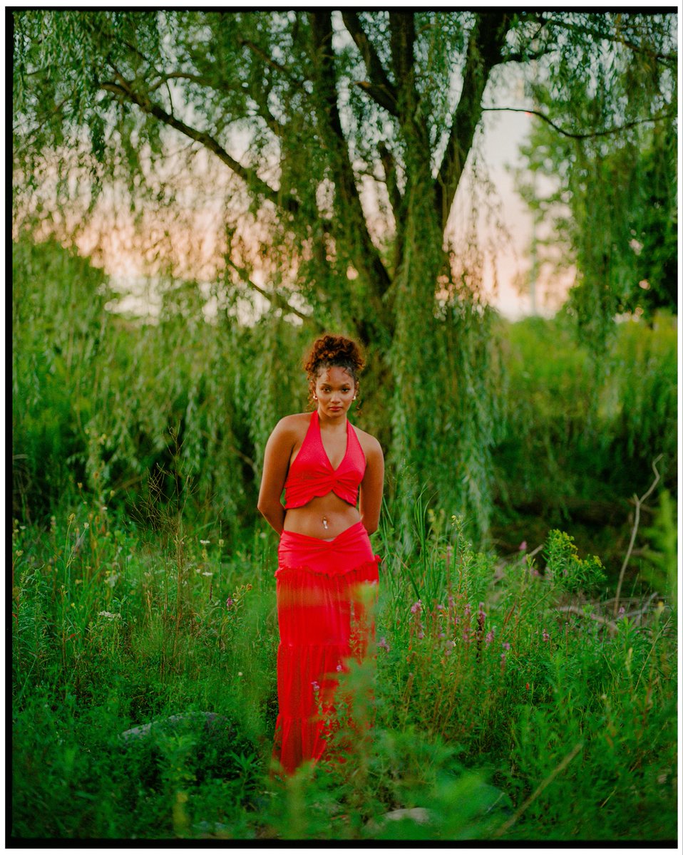 Vuhlandes's tweet image. I’ve been wanting to share new photos but I’ve been too discouraged to. This is me forcing myself to share what I’ve been doing. Shot on 🎞️of course