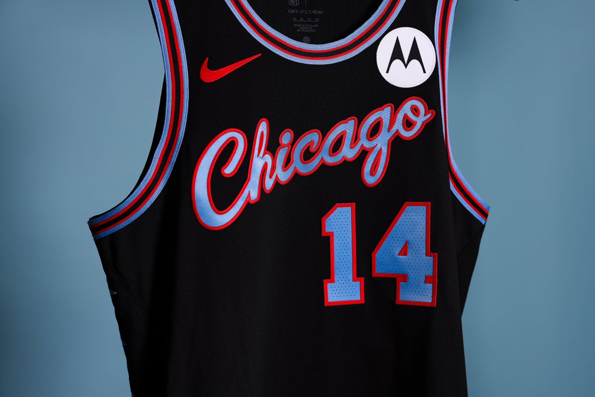 The Bulls unveiled their new City Edition uniform 👀🔥

(📸: @chicagobulls) 