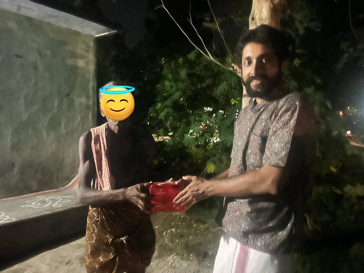 Aravindh_partha's tweet photo. Namaskaram 

Wishing everyone a Happy and Prosperous Deepawali 🪔

Thank you for your heartfelt support in disturbing sweets and smiles to our farmers and daily workers. 

#happydiwali2025 https://t.co/WE2bUIxWAb