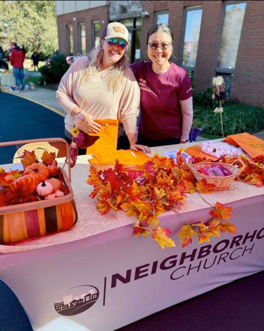 neighborhoodchu's tweet image. Fall Festival 2025! 🍁 🎃 Thanks to everyone who helped make it happen &amp;amp; thanks to all who came out to enjoy this event! #FallFestival #FallFun #Costumes #Candy #TrunkOrTreat #PettingZoo #NeighborhoodChurch #DerwoodMD #RockvilleMD