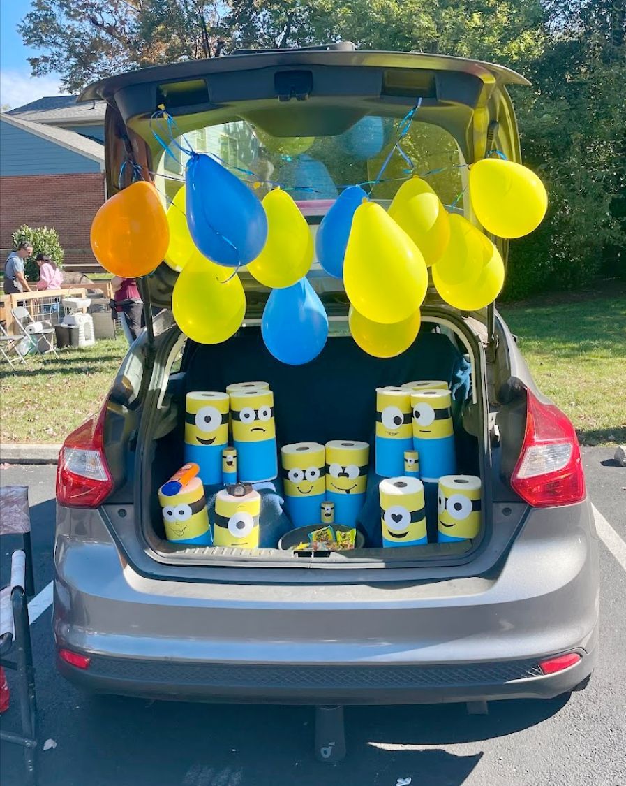 neighborhoodchu's tweet image. Fall Festival 2025! 🍁 🎃 Thanks to everyone who helped make it happen &amp;amp; thanks to all who came out to enjoy this event! #FallFestival #FallFun #Costumes #Candy #TrunkOrTreat #PettingZoo #NeighborhoodChurch #DerwoodMD #RockvilleMD