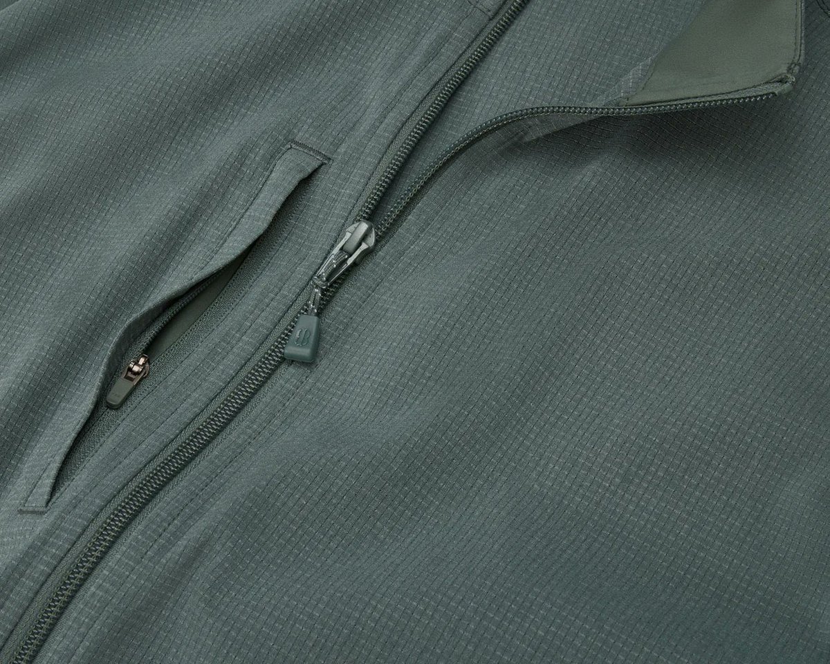 Shout out to <a href="/hbgolfusa/">Holderness & Bourne</a> for two things.

1. Their partnership with our newsletter and show. H&amp;B is our longest running sponsor, which we are so grateful for.

2. Their new Ventura vest. An immediate favorite. You can (and should!) check it out right here. holdernessandbourne.com/products/the-v…