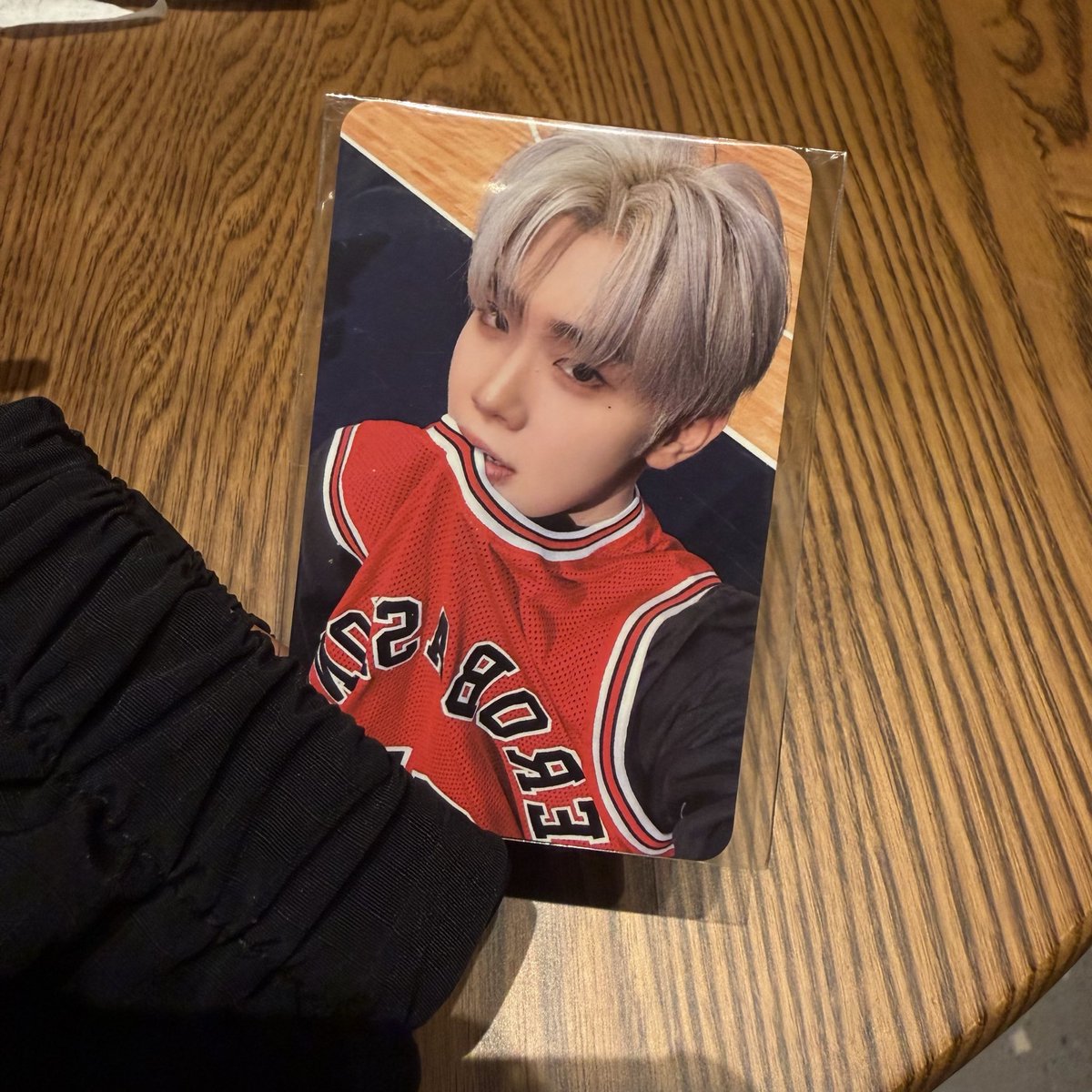 포카 선물 받앗더염🥰