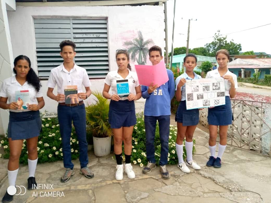AlcoleaOscar's tweet photo. Diversas actividades se realizan en los centros FEEM de Tercer Frente en el inicio de las actividades de enfrentamiento a las drogas y otras sustancias nocivas para la salud humana
#dpeSantiago
#SantiagoDeCuba
#CubaMined https://t.co/pQ8Rra8MrI