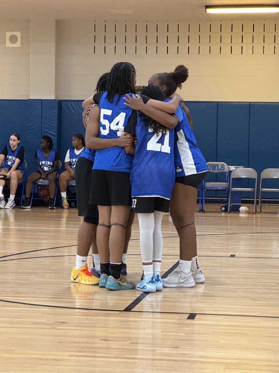 EwingHighGBB's tweet photo. 🏀 Had a fantastic weekend competing at the @RareFootageNews Classic! Thanks for a great opportunity to showcase our talented squad! 🏀

#Ewingon3 #Familyon6 #GrowingTogether
@NJLadiesHoops @PGHNewJersey @EJayArrow @SheGotGame7 https://t.co/4oMzFufm0s