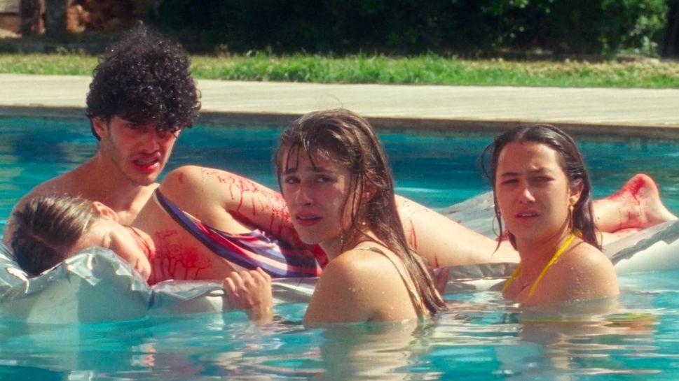 ¡Amigos de Albacete y alrededores! 👋🏻

Mañana 21 de octubre y el día 26 tenéis dos oportunidades ma-ra-vi-llo-sas para ver #Balearic, de Ion de Sosa, en <a href="/abycine/">Abycine Festival</a>. 💞

Entradas anticipadas por aquí: abycine.com/programacion/ 🎟️