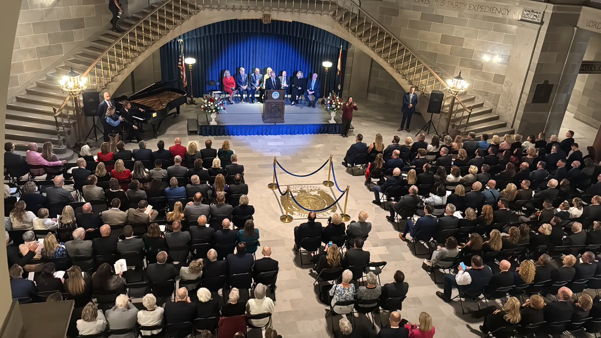 The Missouri Capitol is packed for <a href="/AGCHanaway/">Attorney General Catherine L. Hanaway</a>’s official swearing in. She’s the first woman to serve as Missouri Attorney General. #moleg