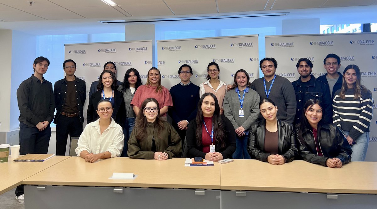 USMexicoFound's tweet image. #200s | Last week we visited the @The_Dialogue and met with María Calderón from the Mexico Program 🇲🇽🤝🇺🇸

She broke down why think tanks matter — and how they help turn quiet issues into loud priorities for decision-makers across borders &amp;amp; sectors.