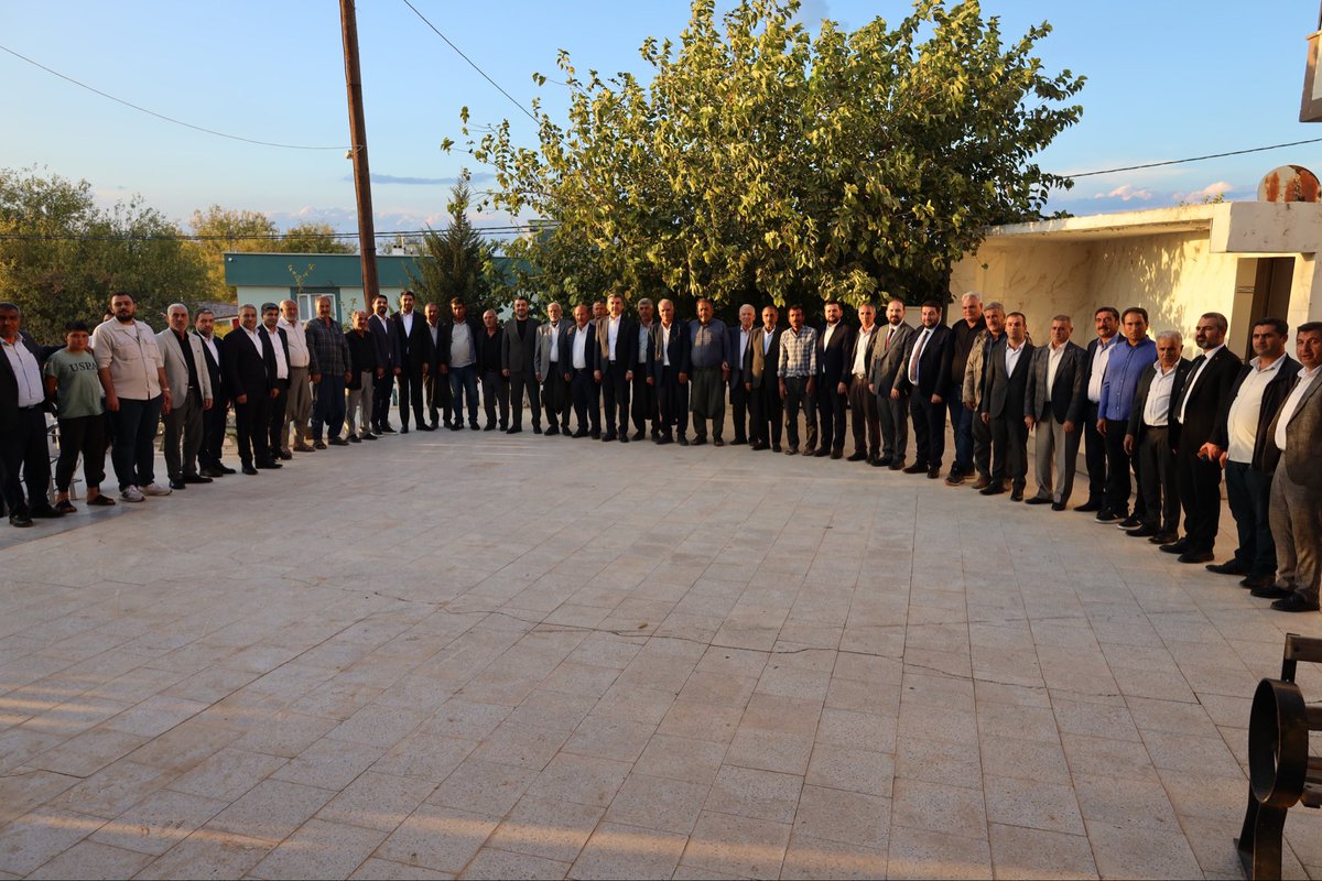 Gönülden gönüle kurulan bu bağlar, bizi daha da güçlü kılıyor. 

📍Karaköprü-Esemkulu Kırsal Mahallesi

Esemkulu Mahalle Başkanımızın organizasyonunda İl Gençlik Kolları Başkanımız <a href="/furkankucukk_/">Furkan KÜÇÜK</a>, Karaköprü İlçe Başkanımız <a href="/avorhancelik/">Av. Orhan ÇELİK</a>, il-ilçe teşkilatımızla birlikte Karaköprü