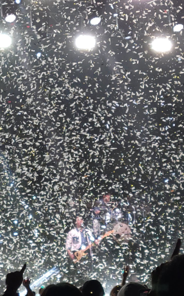 거위 이불 3톤 뜯어도 이 정도는 아닐 거 같다