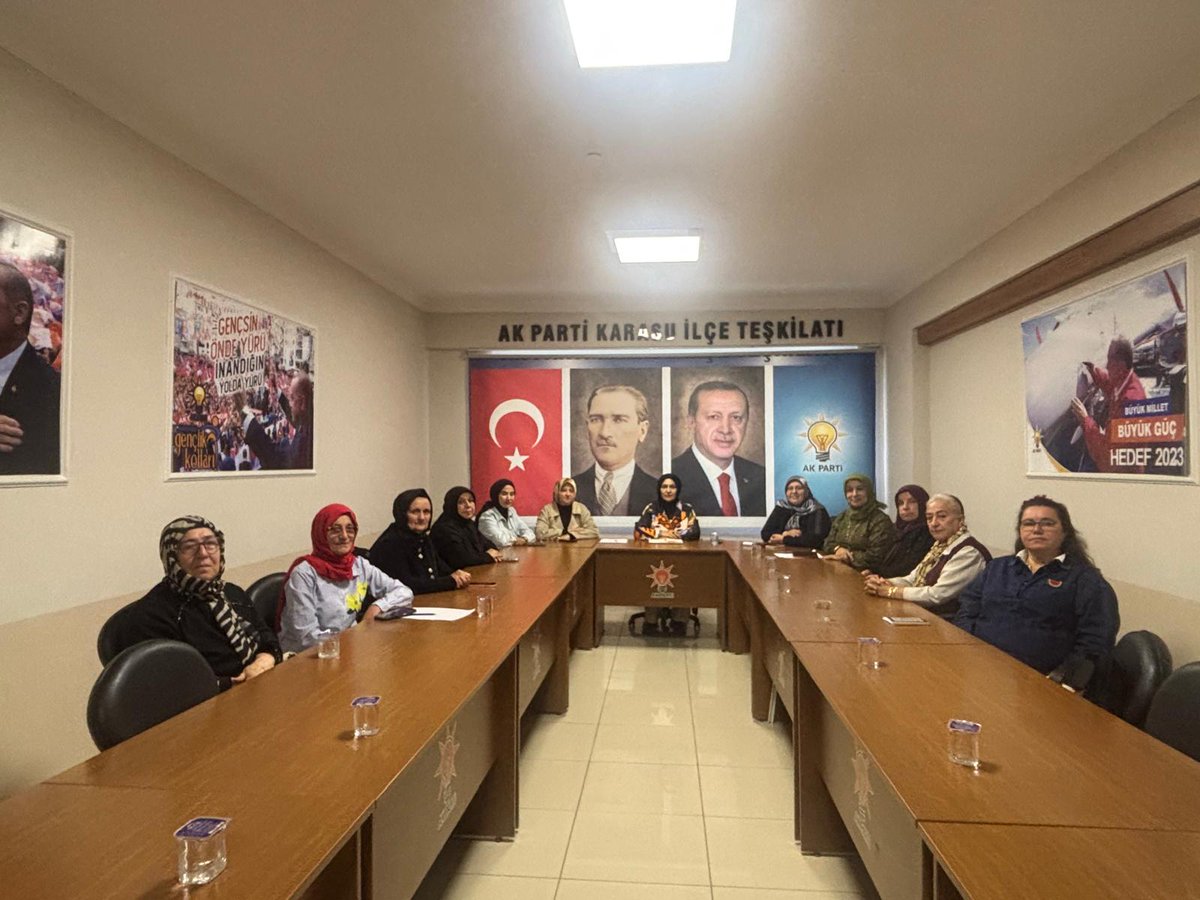 akkadinkarasu's tweet photo. Haftalık olağan yönetim kurulu toplantımızı Başkanımız Sn.Nesrin Basmacı başkanlığında ve  İl Kadın Kolları Teşkilatlanma Başkanımız @sabriyedurakk5 ve Koordinatörümüz Sn.@gmztugba nın katılımıyla gerçekleştirdik.
@AKKADINGM @tugbaisikercan @akkadin_sakarya @mimduygucetin https://t.co/rlx2NZiONR
